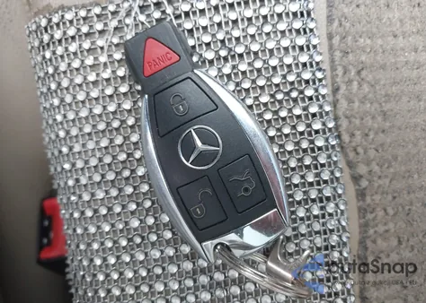 2011 Mercedes-Benz E 350 из США, поврежденный, VIN WDDHF5GB2BA448295